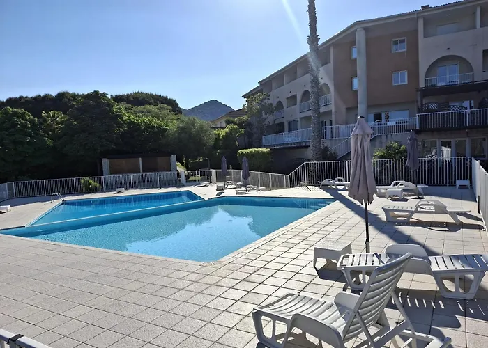 St Florent Cosy Climatise Avec Piscine